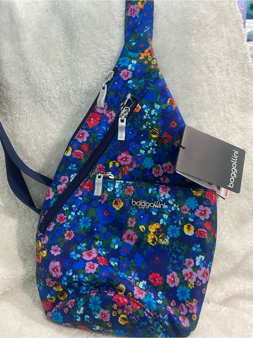 🆕💙Baggallini Mini Sling, Floral Market - Picture 7 of 9